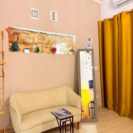 Lofty Palazzo Blanco Διαμέρισμα *