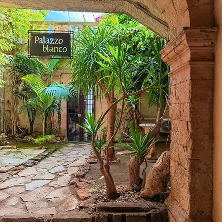 Apartment Lofty Palazzo Blanco Syracuse