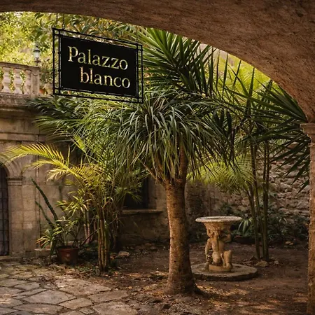 Lofty Palazzo Blanco Appartamento *